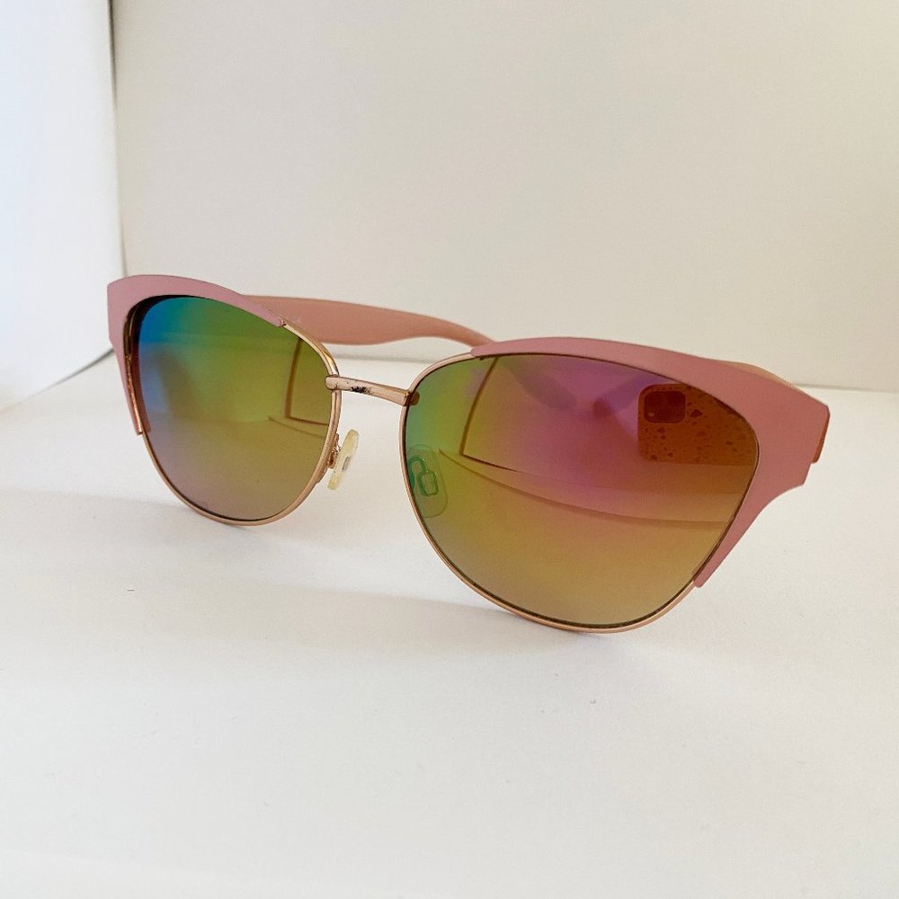 Tahari pink rimmed sunglasses